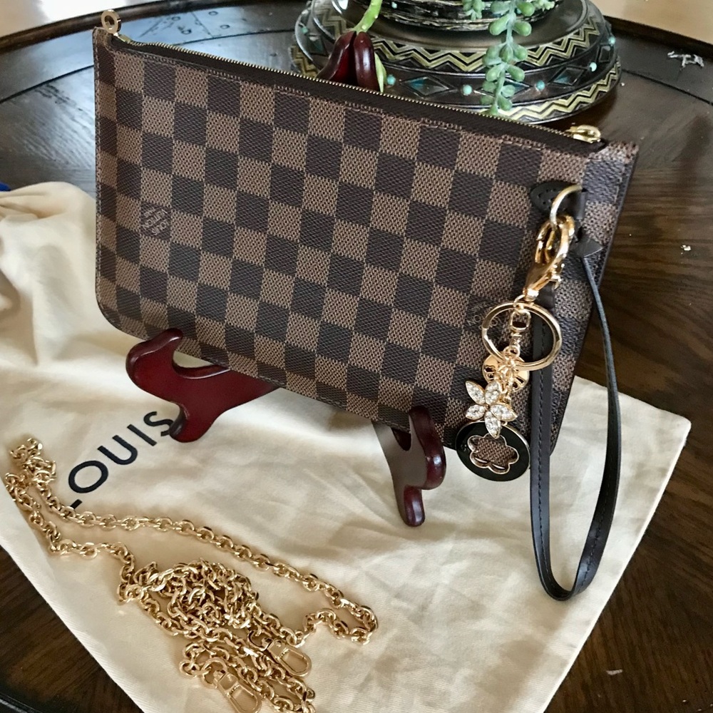 Sold!❤️ Louis Vuitton Neverfull Pouch Mm GM Damier Ebene w/Crossbody Hardware - Picture 1 of 16
